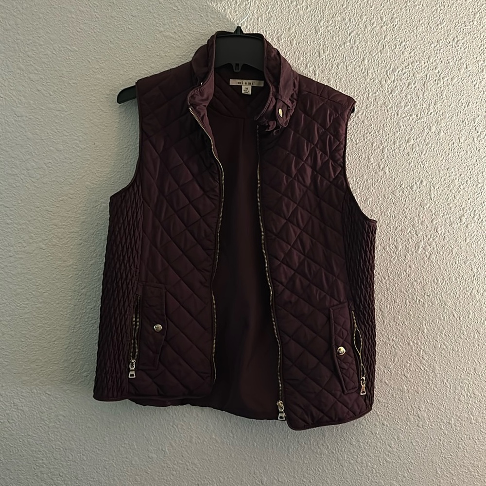 MAKE AN OFFER vest with gold accents medium great condition